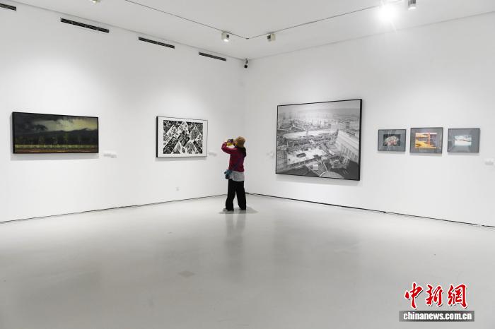 角子機：“ 人與生物圈：中國儅代生態藝術跨媒介作品巡展”重慶站啓幕